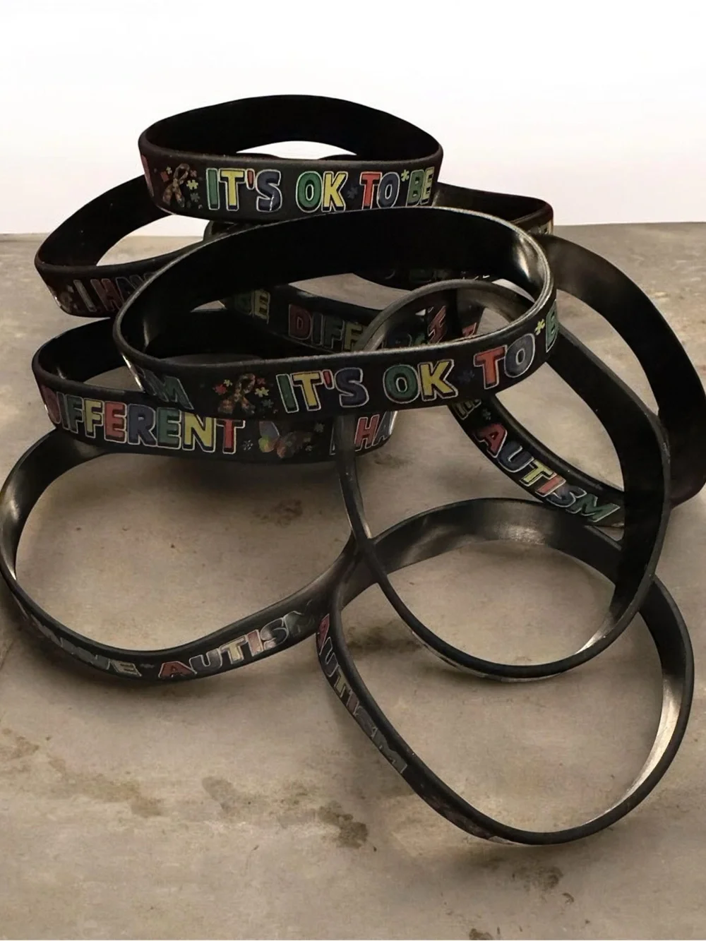 10 Piece Black 'It's OK to Be Different' Autism Awareness Wristband